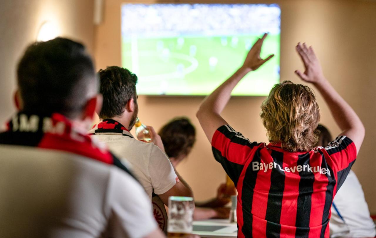 Kristallhotel Fettehenne Leverkusen Luaran gambar