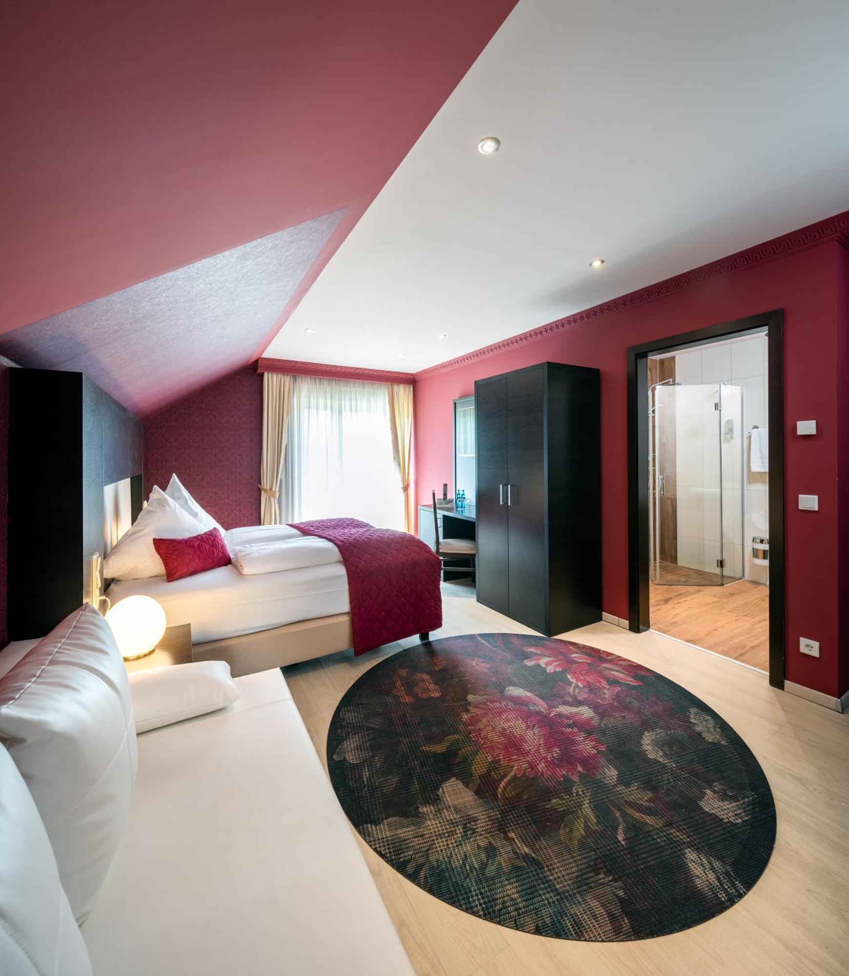 Kristallhotel Fettehenne Leverkusen Luaran gambar